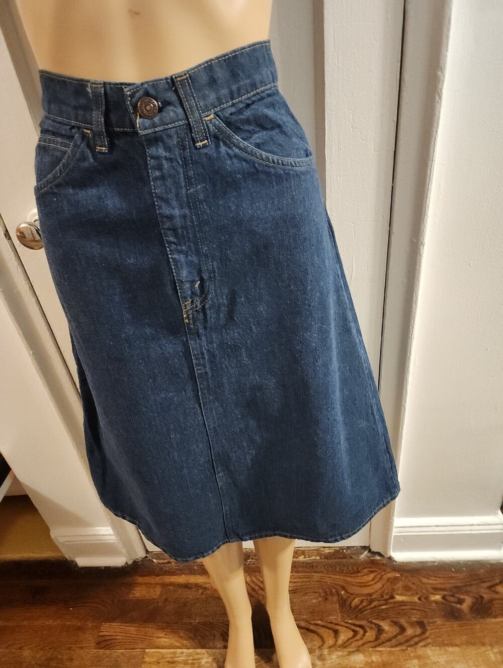 Vintage 1970s Levi's Blue Denim Jean Skirt Midi A-Line Size XS-2
